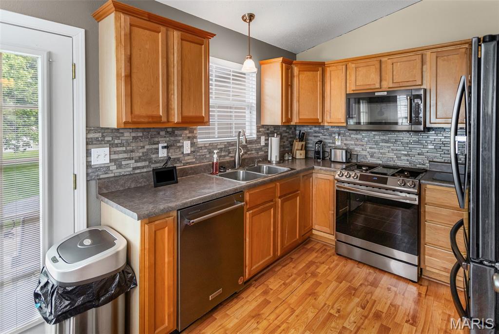 518 Deer Run Moro, IL 62067 - Photo 11 of 33