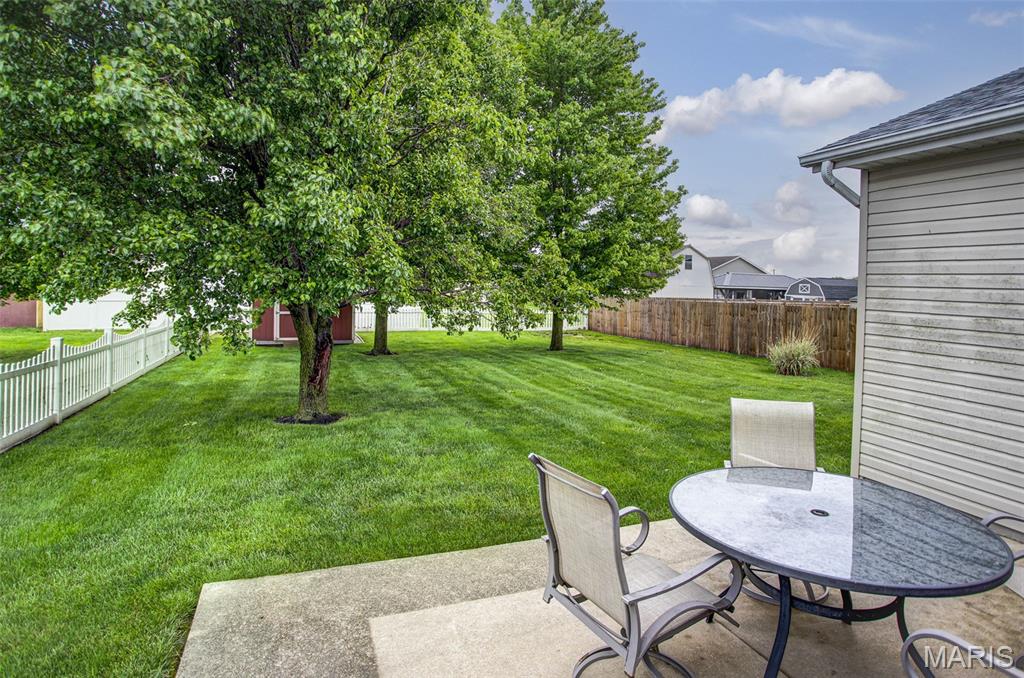 518 Deer Run Moro, IL 62067 - Photo 25 of 33