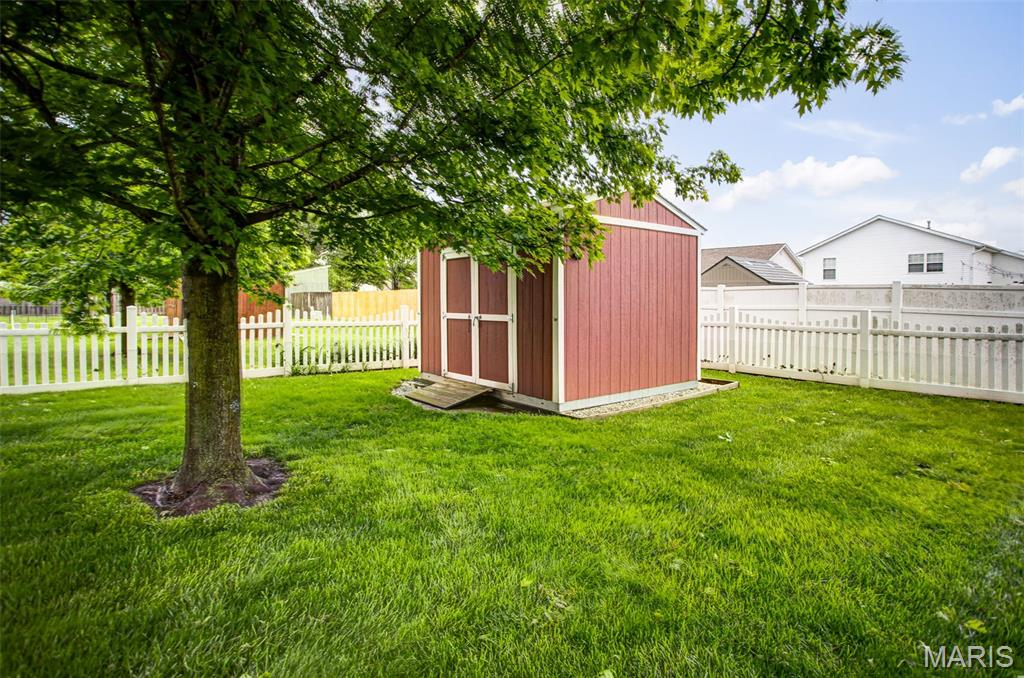 518 Deer Run Moro, IL 62067 - Photo 28 of 33