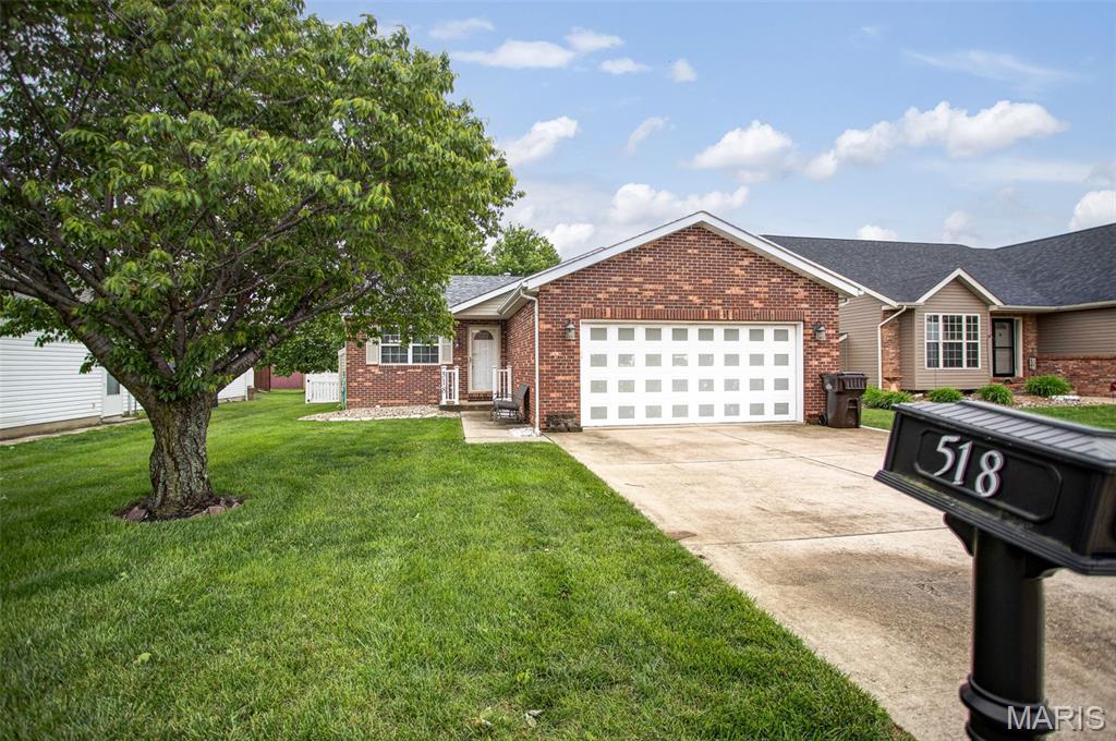 518 Deer Run Moro, IL 62067 - Photo 3 of 33