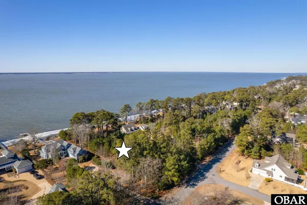 $925,000 | 2060 Martins Point Road, Kitty Hawk, NC 27949