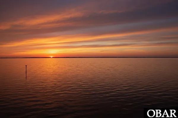 $925,000 | 2060 Martins Point Road, Kitty Hawk, NC 27949