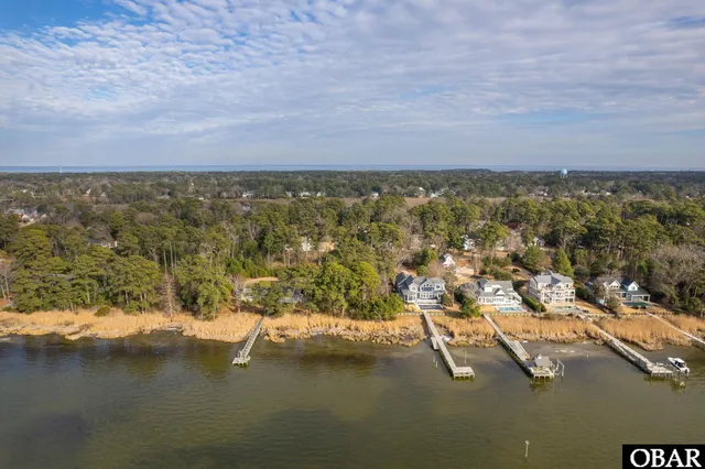 $925,000 | 2060 Martins Point Road, Kitty Hawk, NC 27949