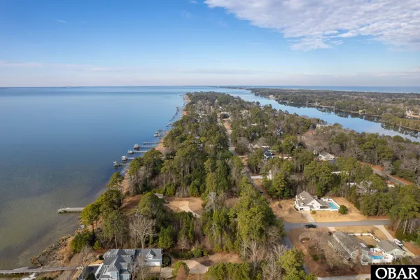 $925,000 | 2060 Martins Point Road, Kitty Hawk, NC 27949
