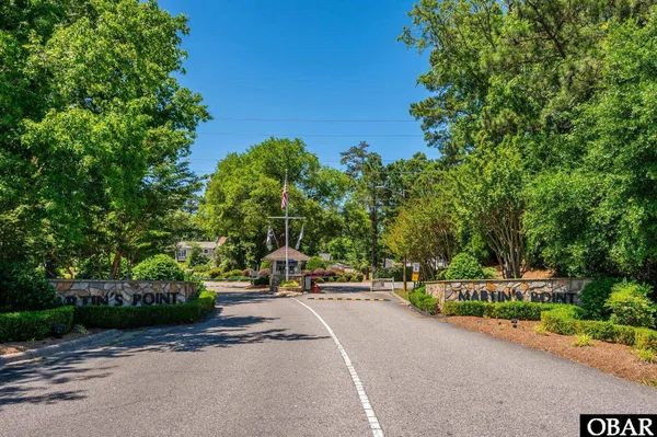 $925,000 | 2060 Martins Point Road, Kitty Hawk, NC 27949