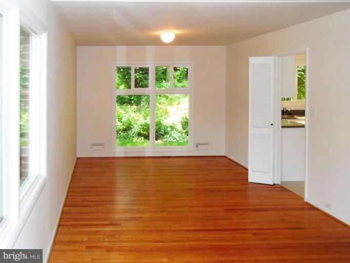 1319 St Albans Road Pikesville, MD 21208 - Photo 5 of 14 Dining Room