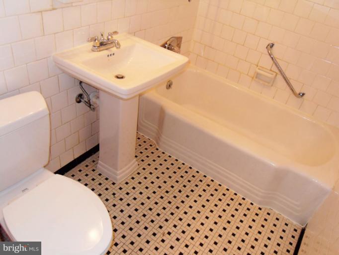 1319 St Albans Road Pikesville, MD 21208 - Photo 9 of 14 Bath 2