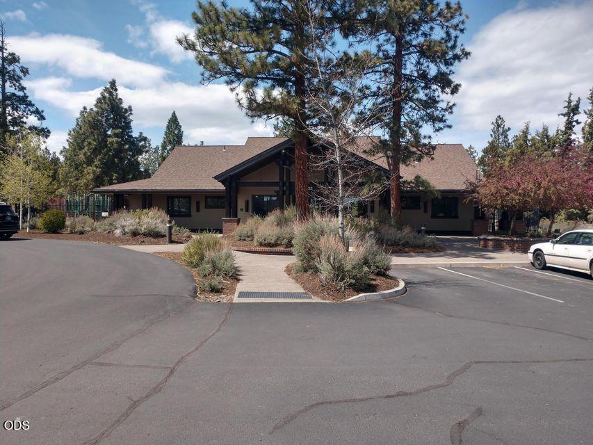 20909 Sotra Loop Bend, OR 97702 - Photo 35 of 38 Clubhouse