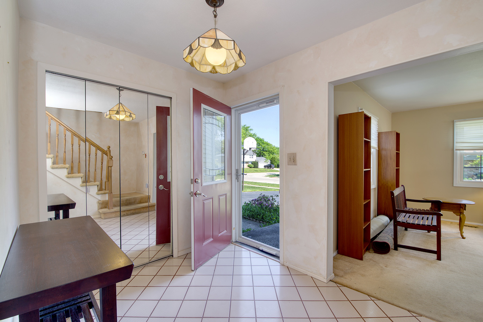 404 Regent Drive Buffalo Grove, IL 60089 - Photo 2 of 23