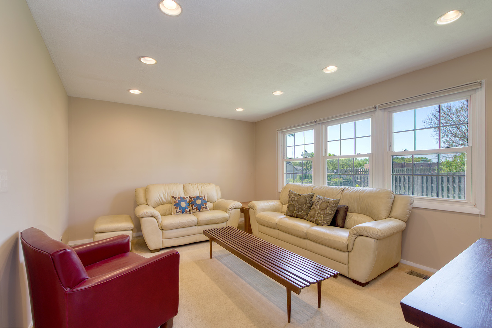 404 Regent Drive Buffalo Grove, IL 60089 - Photo 11 of 23