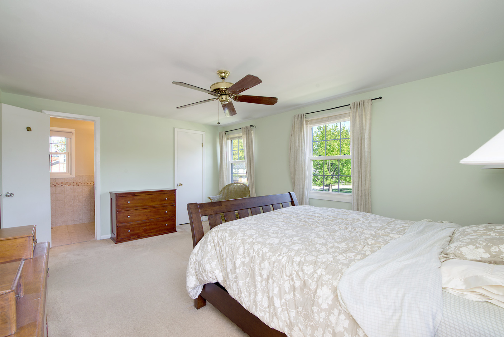 404 Regent Drive Buffalo Grove, IL 60089 - Photo 15 of 23