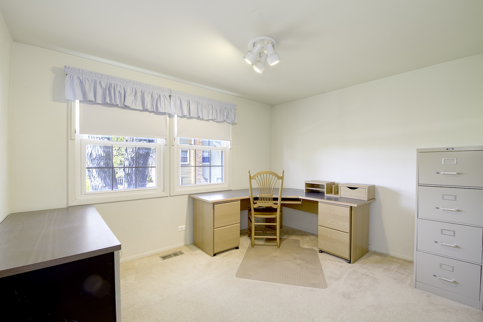 404 Regent Drive Buffalo Grove, IL 60089 - Photo 18 of 23