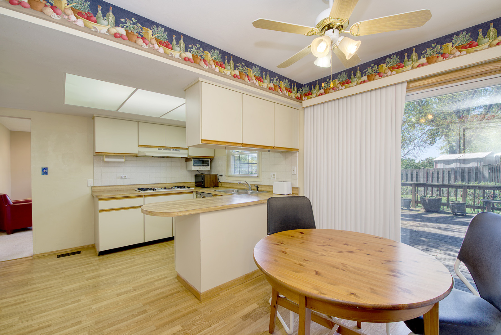 404 Regent Drive Buffalo Grove, IL 60089 - Photo 9 of 23