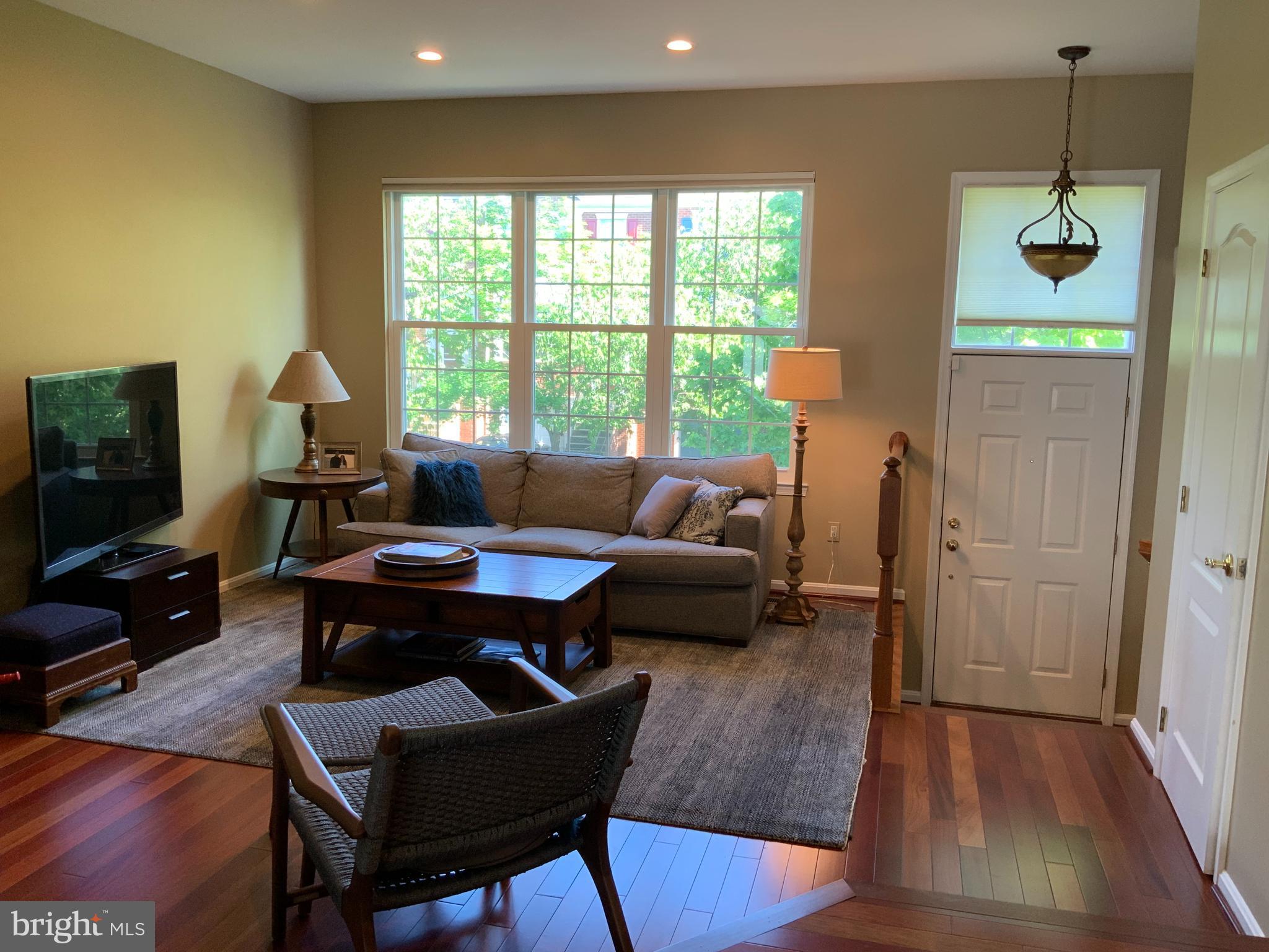 12017 Edgemere Circle Reston, VA 20190 - Photo 2 of 3