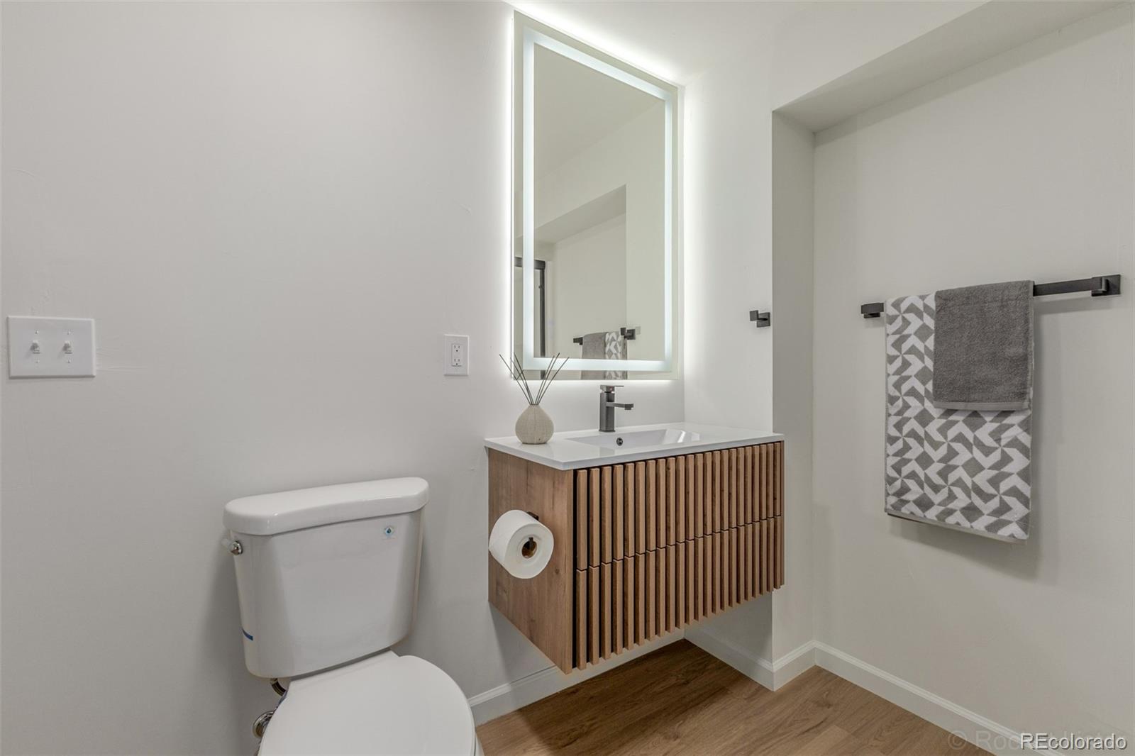 9648 Bellmore Place Highlands Ranch, CO 80126 - Photo 35 of 46