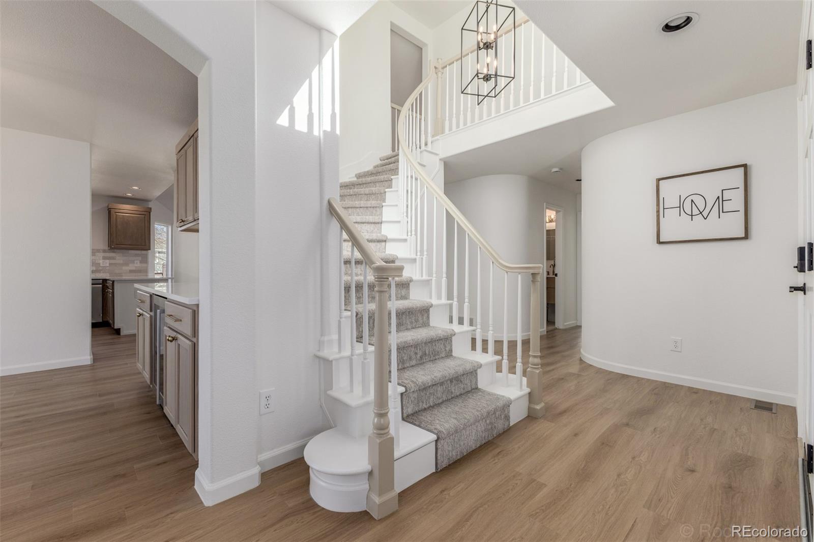 9648 Bellmore Place Highlands Ranch, CO 80126 - Photo 4 of 46