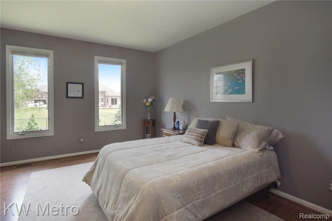 55346 Raspberry Drive Macomb, MI 48042 - Photo 12 of 29 55346 Raspberry Dr - Master Bedroom