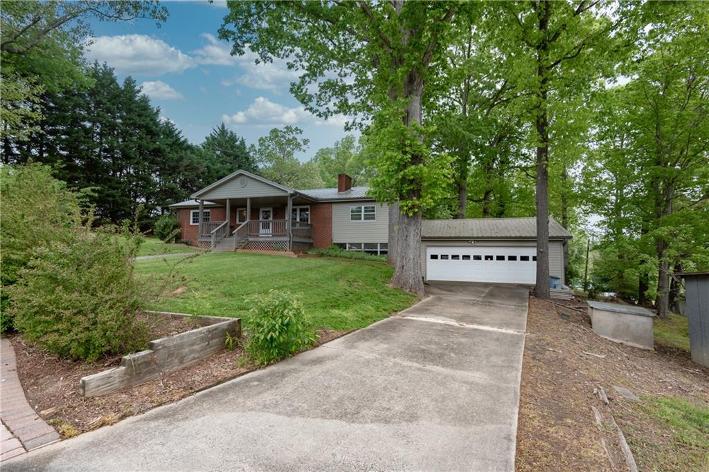 435 Riverside Farm Lane Hiddenite, NC 28636 - Photo 4 of 46 Gallery Image 4