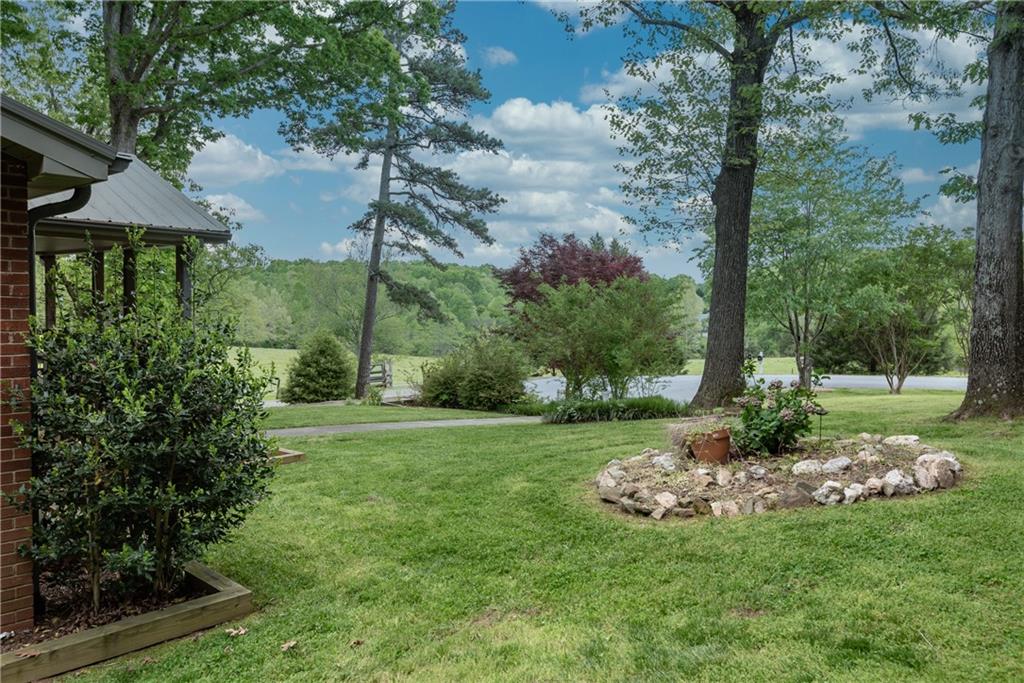 435 Riverside Farm Lane Hiddenite, NC 28636 - Photo 5 of 46 Gallery Image 5