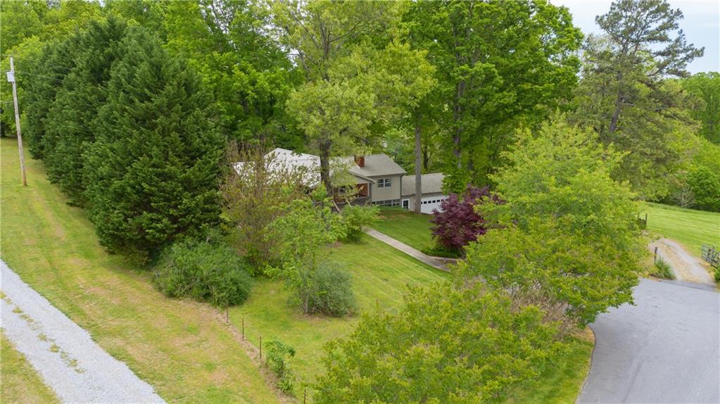 435 Riverside Farm Lane Hiddenite, NC 28636 - Photo 9 of 46 Gallery Image 9