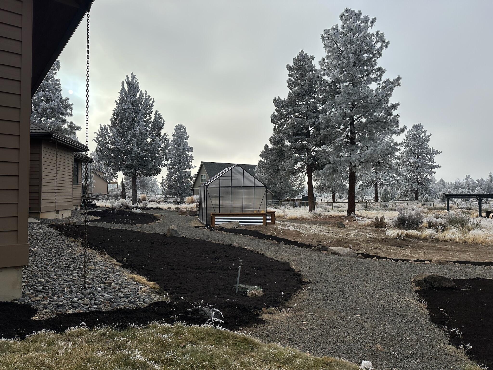 17686 Mountain View Road Sisters, OR 97759 - Photo 35 of 37 Green House