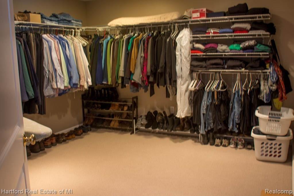 36430 Howard Road Farmington Hills, MI 48331 - Photo 22 of 43