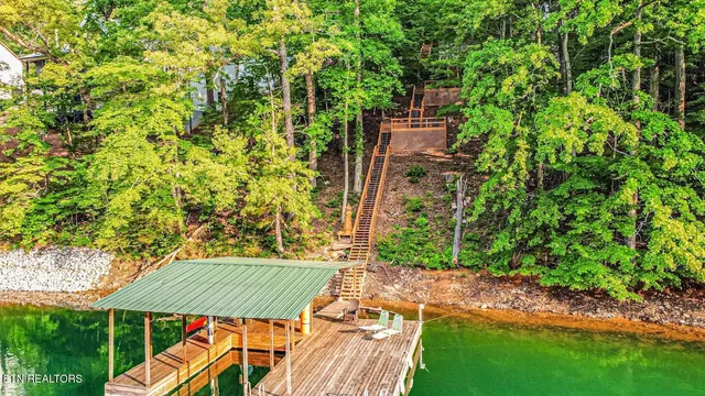 $789,900 | 1305 Cove Pointe Road, La Follette, TN 37766