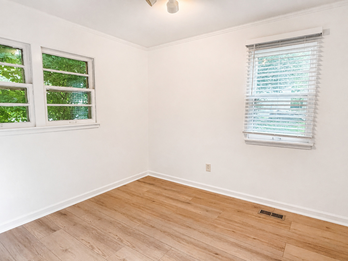 21365 West Ridge Road Lake Zurich, IL 60047 - Photo 9 of 14