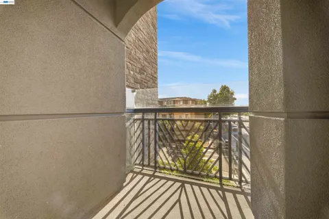 $695,000 | 5501 De Marcus Boulevard, Unit 319, Dublin, CA 94568