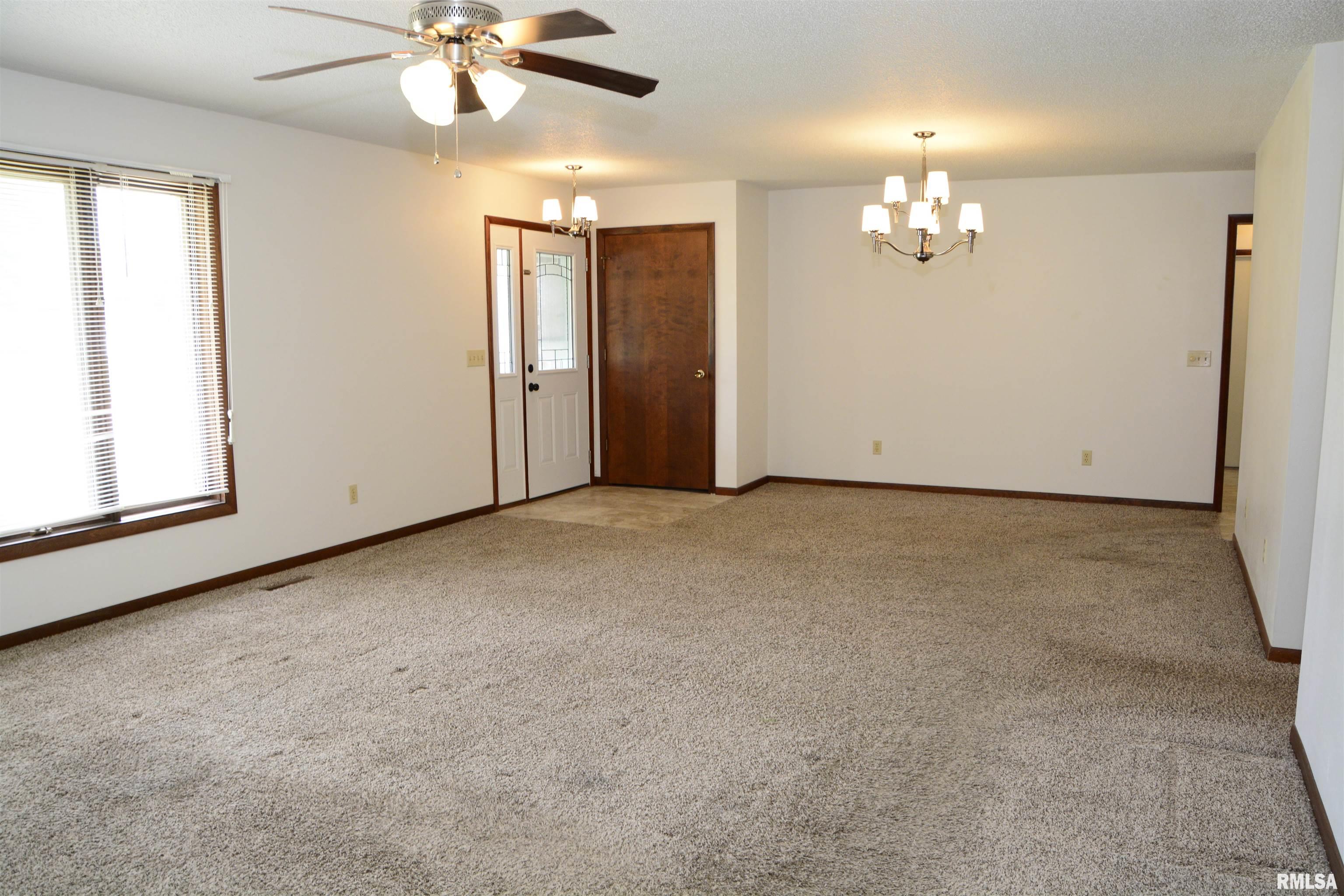 1220 Maple Avenue Macomb, IL 61455 - Photo 5 of 20