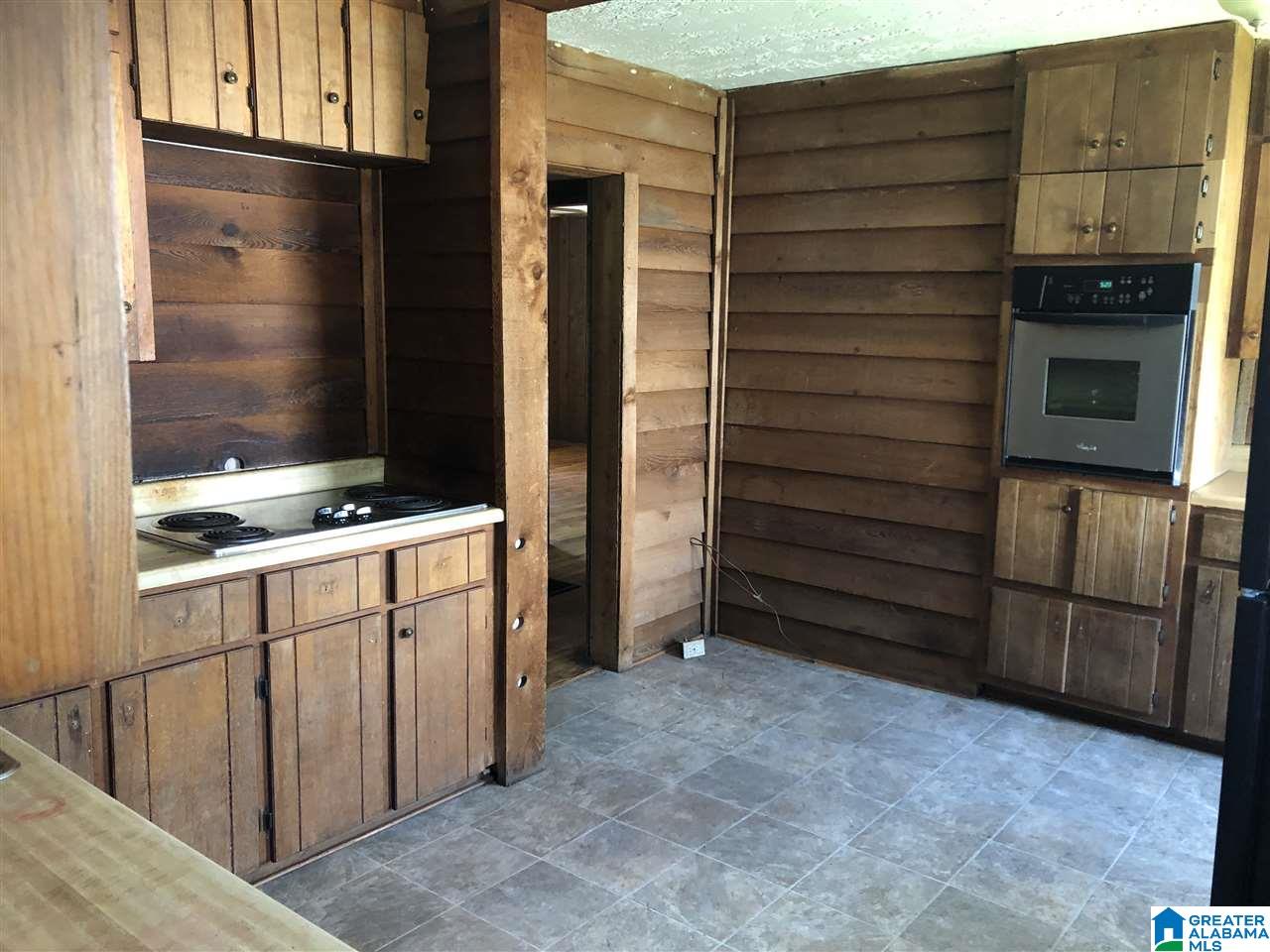 83 Pelham Heights Anniston, AL 36206 - Photo 2 of 30