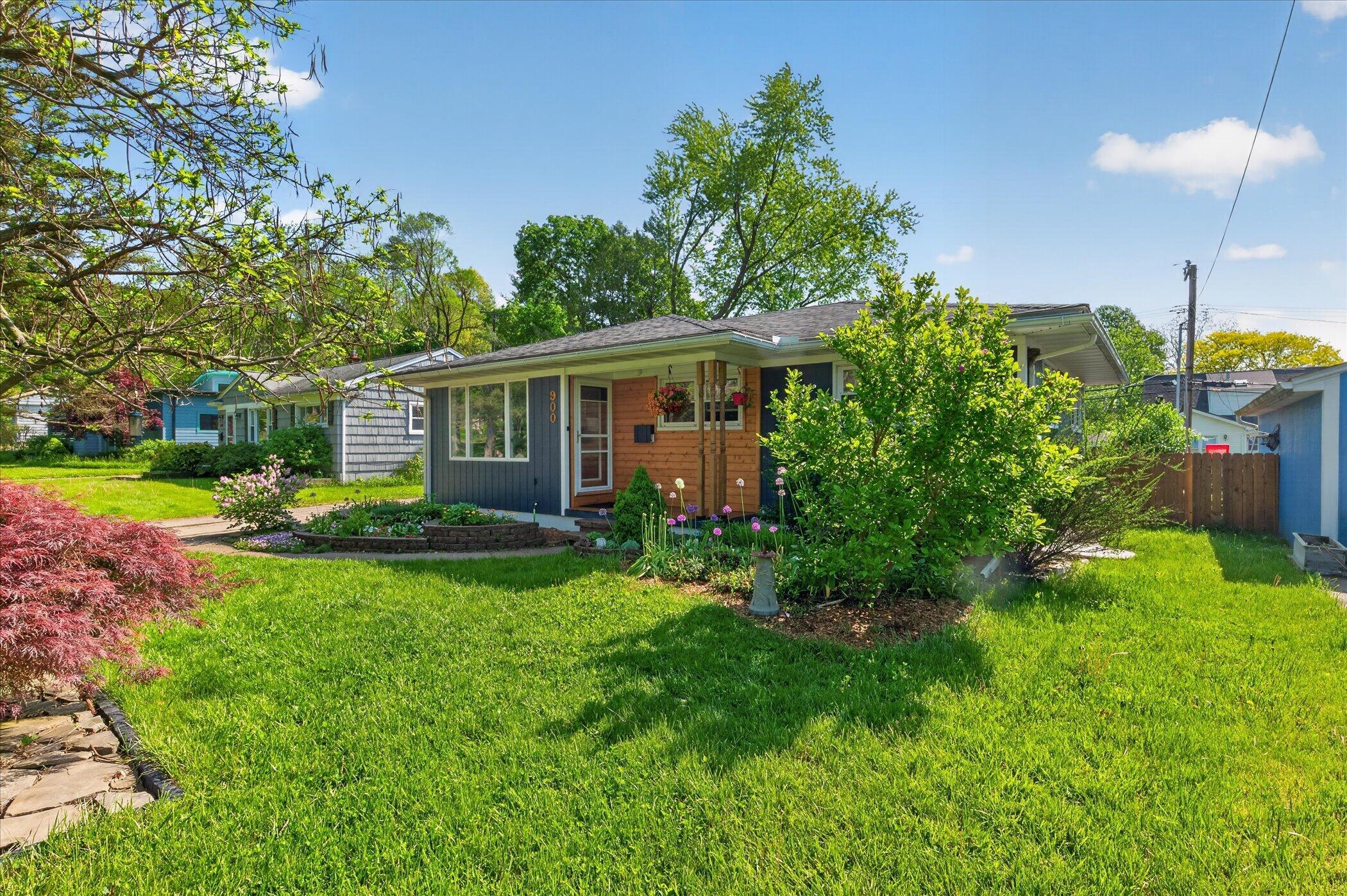 900 Pomona Road Ann Arbor, MI 48103 - Photo 3 of 60 03-900-Pomona-Rd-WindowStill