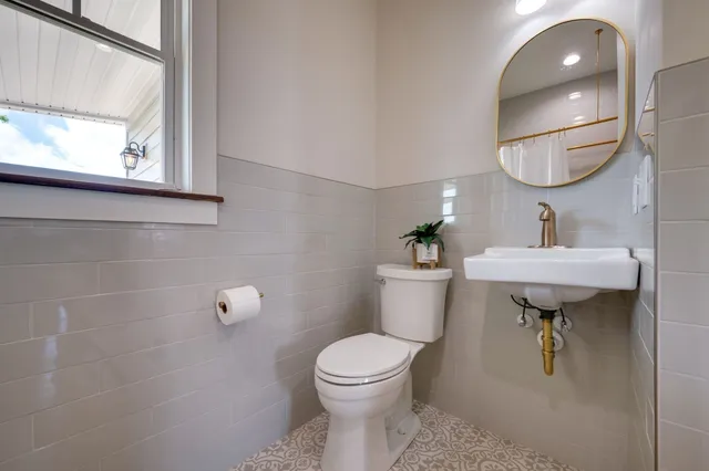 $699,900 | 414 West College Street, Dickson, TN 37055