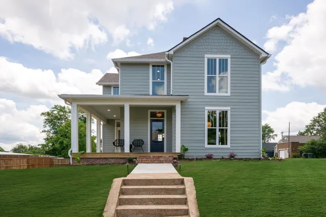 $699,900 | 414 West College Street, Dickson, TN 37055