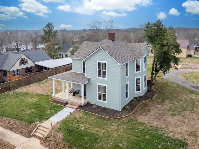 $699,900 | 414 West College Street, Dickson, TN 37055