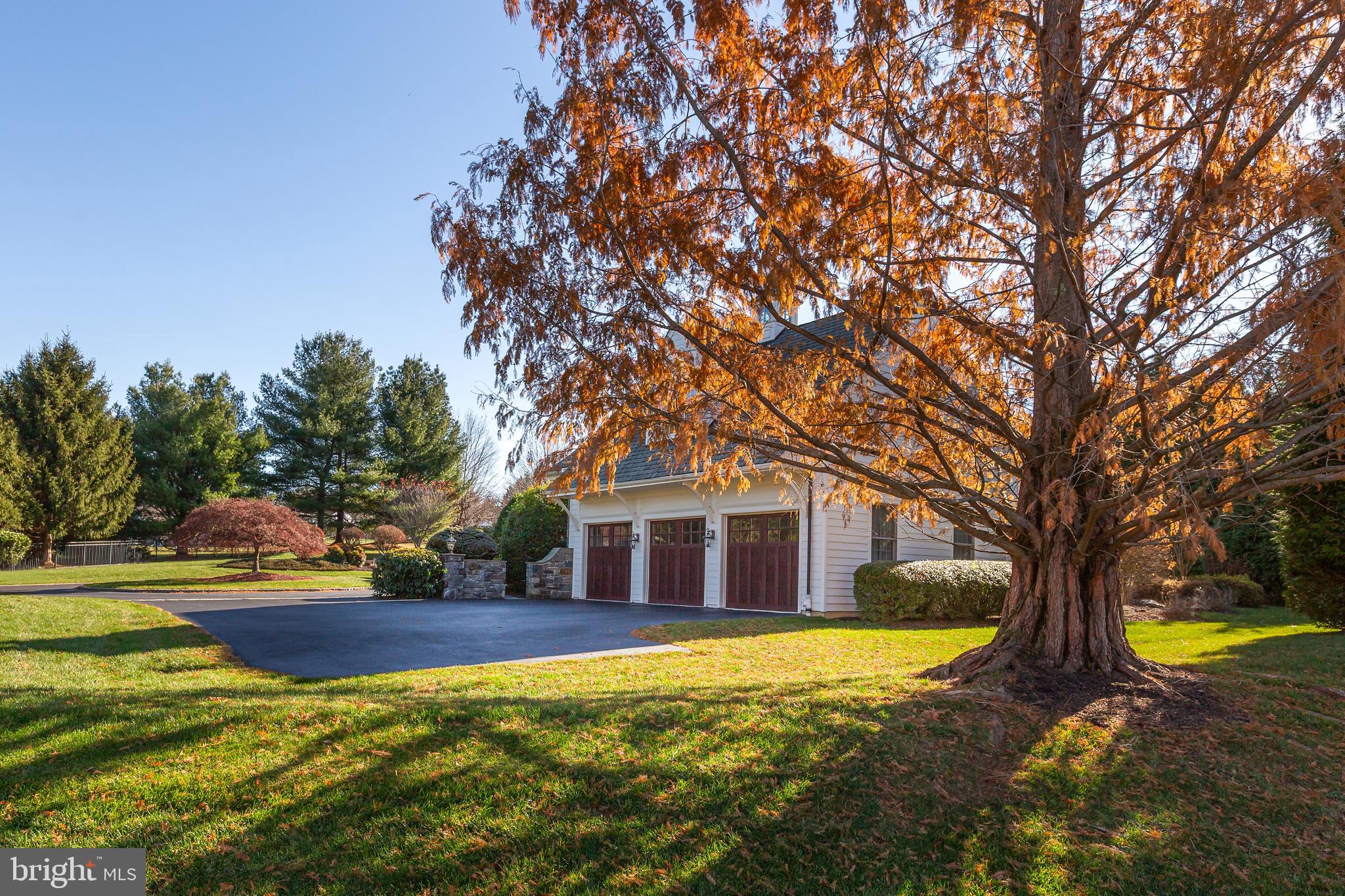 152 Grubb Road Malvern, PA 19355 - Photo 5 of 74 3-Car Attached Garage