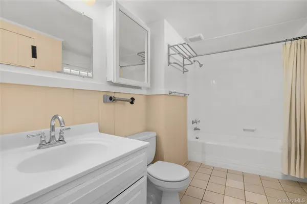 $2,995 | 100 Upper Shad Road, Unit BACK COTTAGE, Pound Ridge, NY 10576