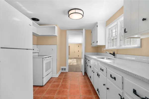 $2,995 | 100 Upper Shad Road, Unit BACK COTTAGE, Pound Ridge, NY 10576