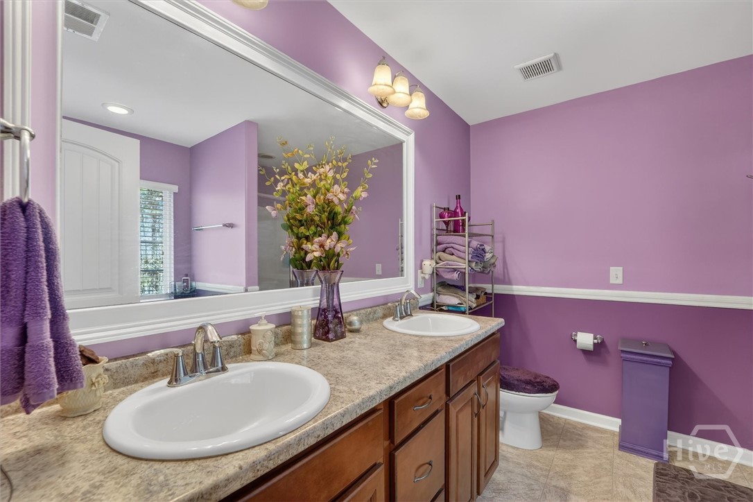 282 Willow Point Circle Savannah, GA 31407 - Photo 24 of 40 Primary en suite