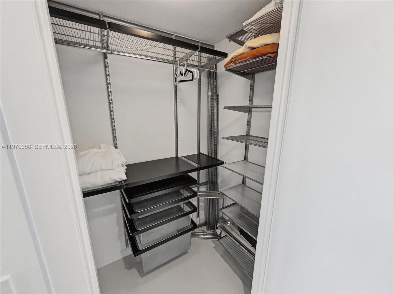 465 Brickell Avenue, Unit 2705 Miami, FL 33131 - Photo 11 of 25