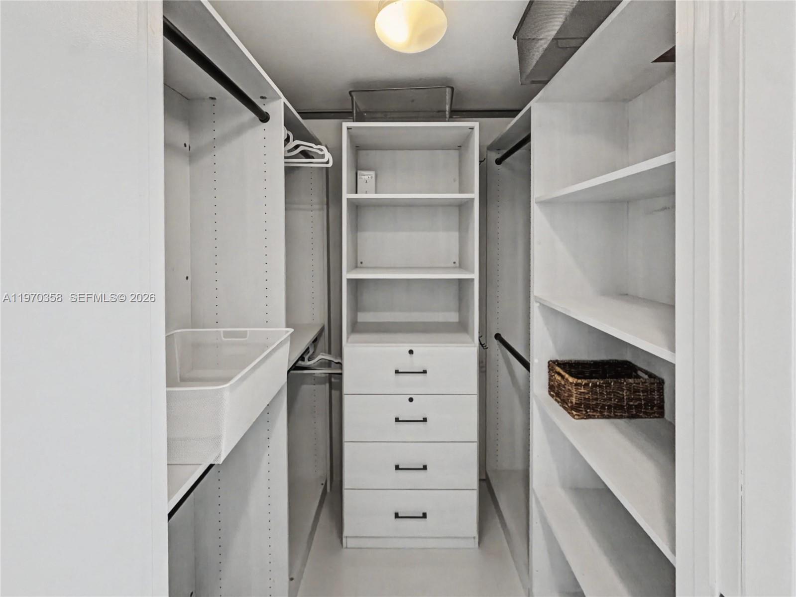 465 Brickell Avenue, Unit 2705 Miami, FL 33131 - Photo 12 of 25