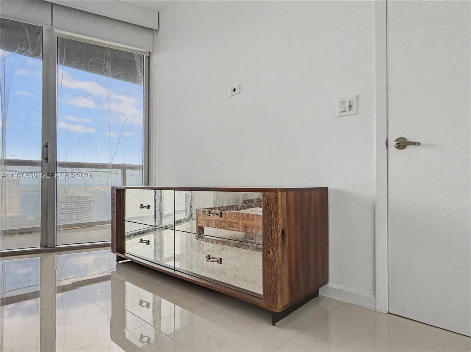 465 Brickell Avenue, Unit 2705 Miami, FL 33131 - Photo 14 of 25