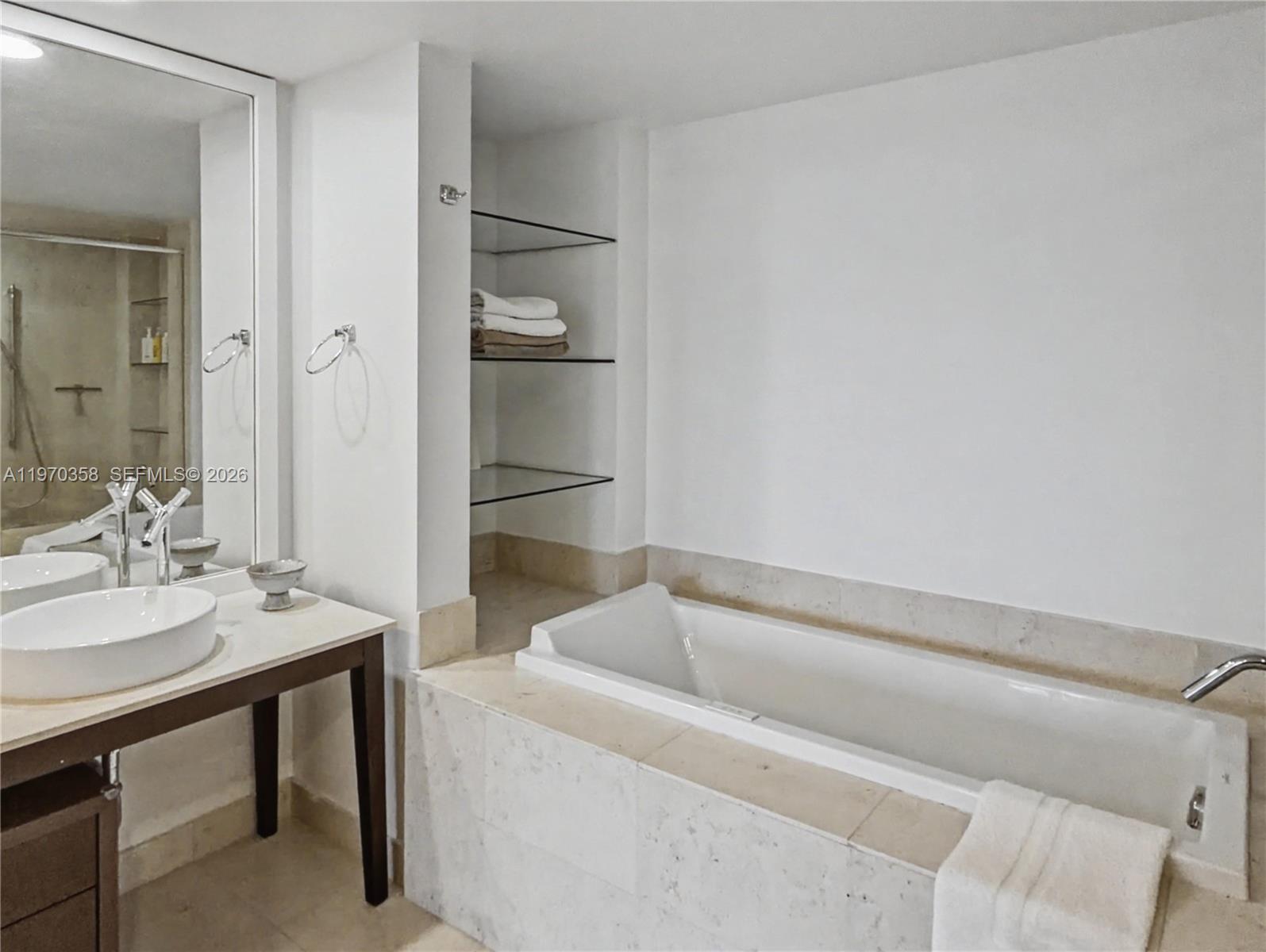 465 Brickell Avenue, Unit 2705 Miami, FL 33131 - Photo 17 of 25