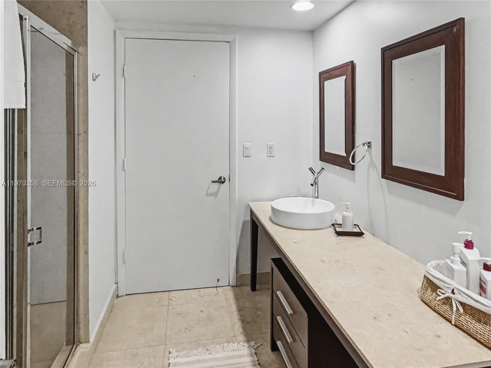 465 Brickell Avenue, Unit 2705 Miami, FL 33131 - Photo 21 of 25