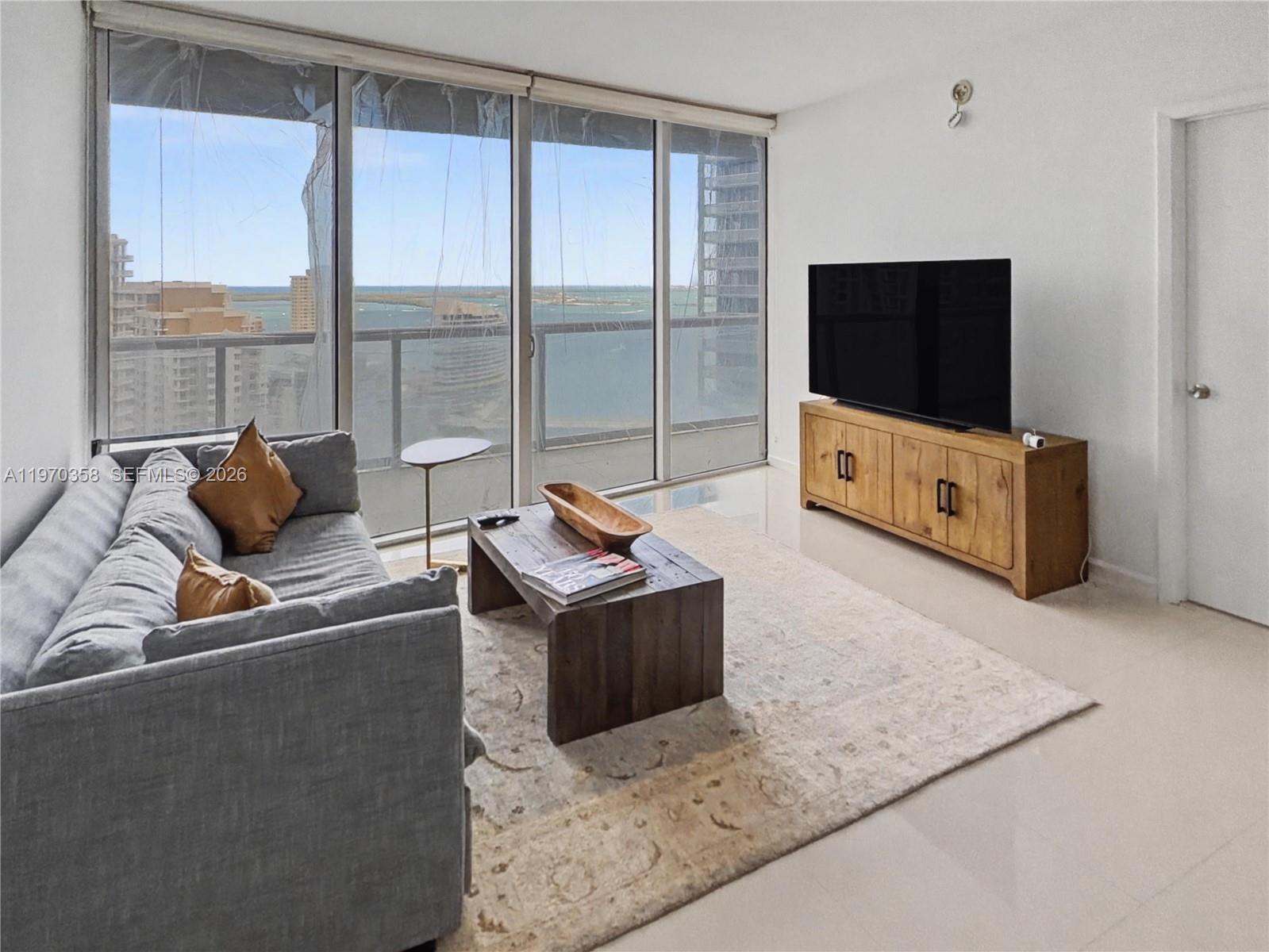 465 Brickell Avenue, Unit 2705 Miami, FL 33131 - Photo 5 of 25