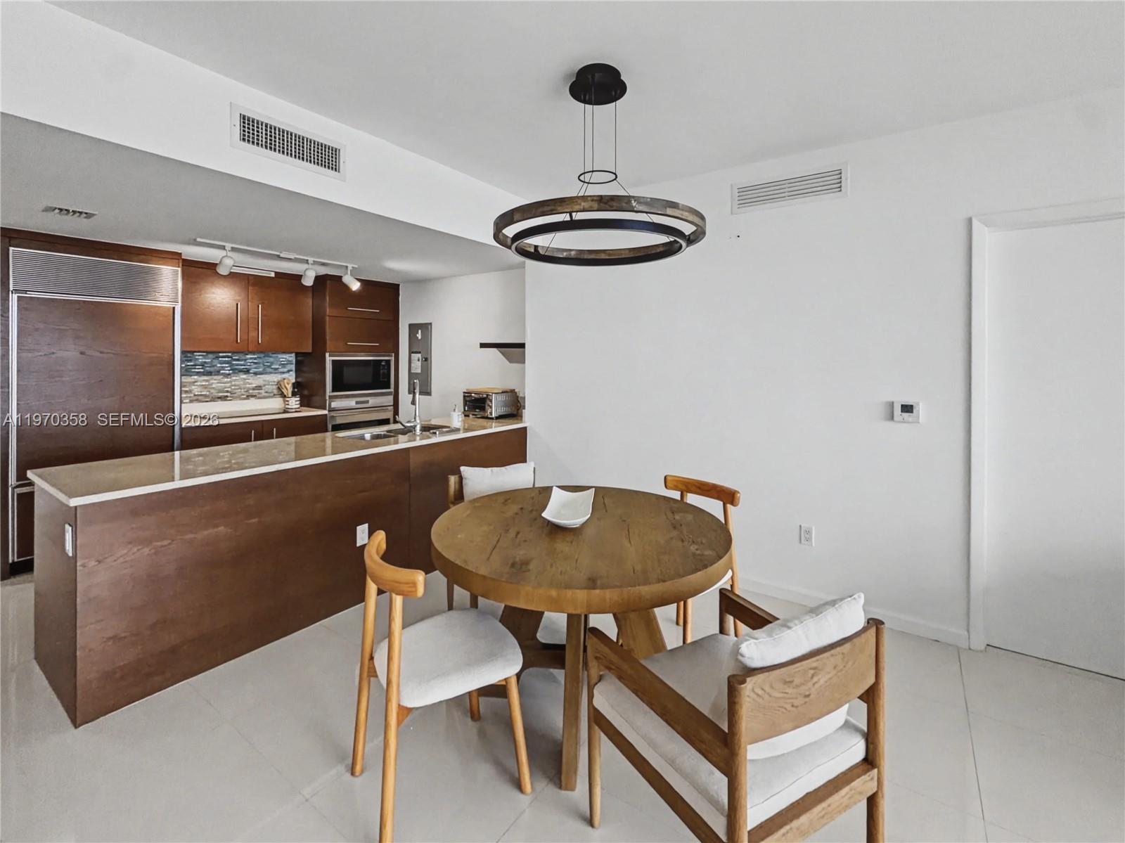 465 Brickell Avenue, Unit 2705 Miami, FL 33131 - Photo 7 of 25