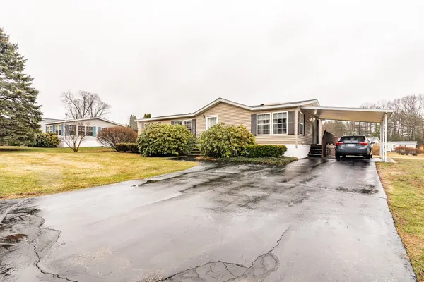 $249,900 | 17 Constitution Way, Dover, NH 03820