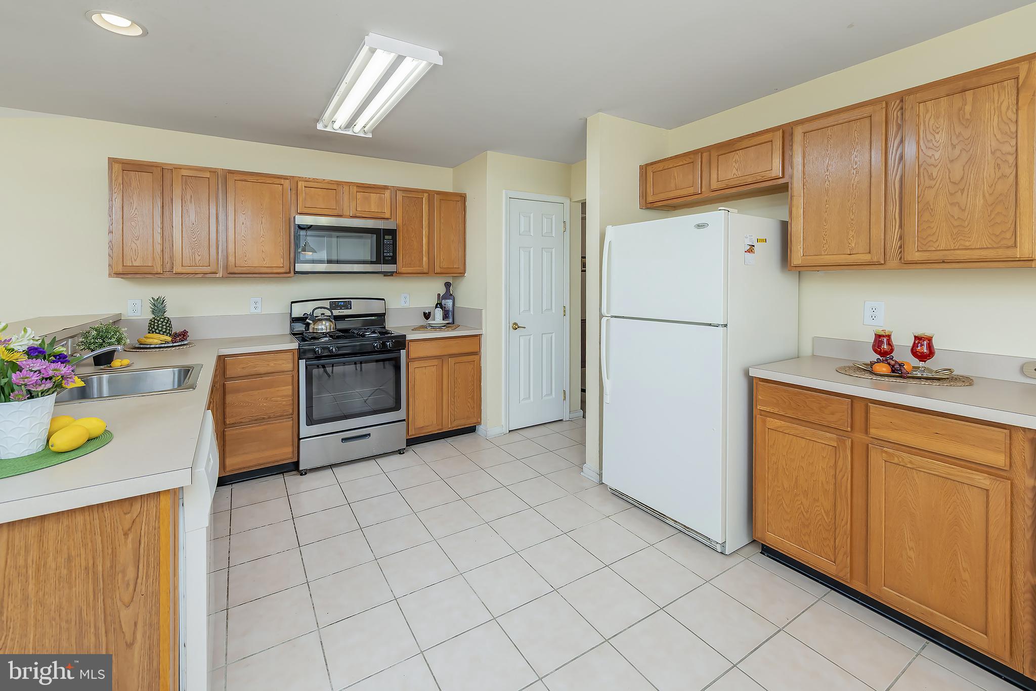 30 Brattleboro Road Swedesboro, NJ 08085 - Photo 12 of 33 Well-Planned Kitchen for everyday living