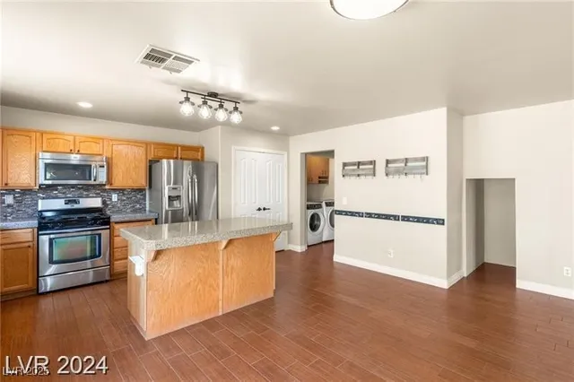 $2,495 | 3916 Varallo Street, Las Vegas, NV 89129