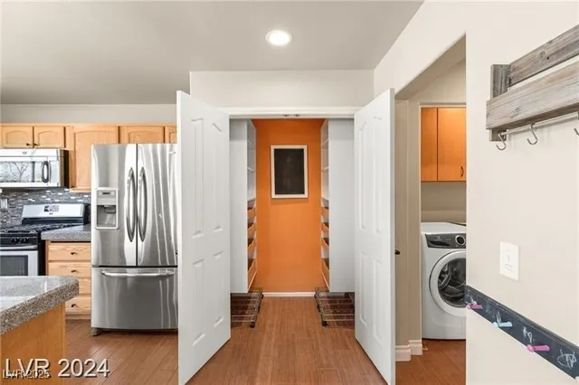 $2,495 | 3916 Varallo Street, Las Vegas, NV 89129